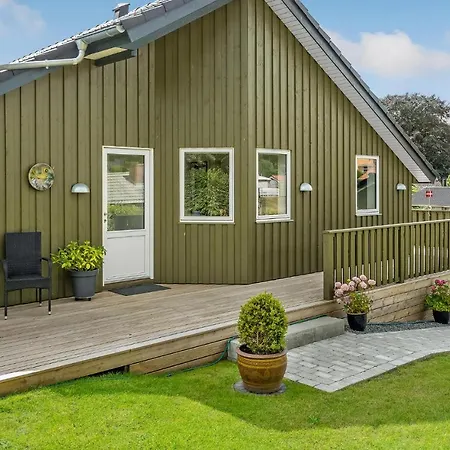 Ferienhaus 3 Bedroom Beautiful In *