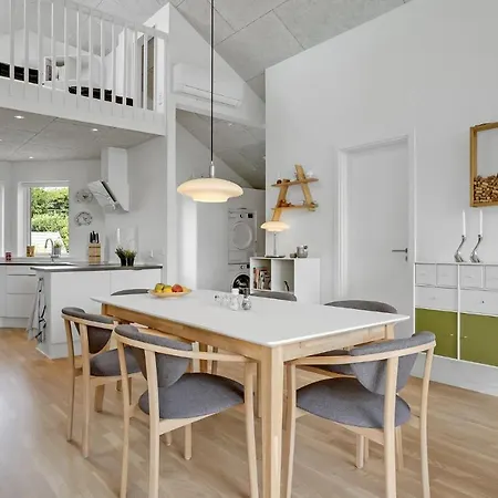 Ferienhaus 3 Bedroom Beautiful In