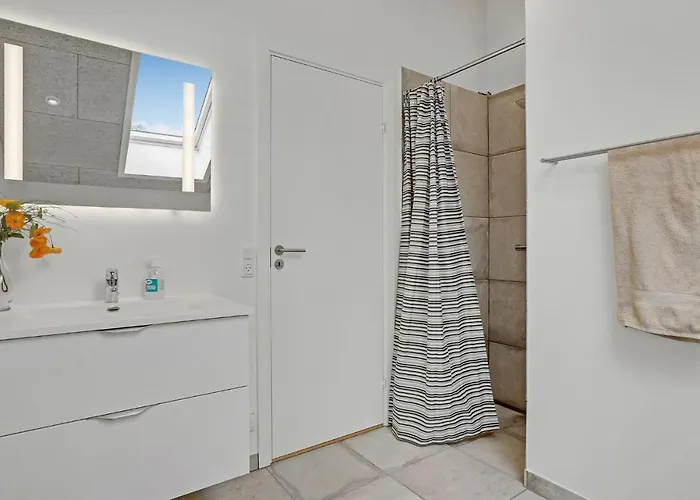 3 Bedroom Beautiful In * Hejls