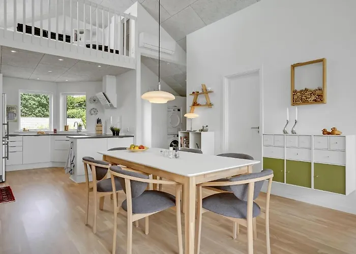 Hébergement de vacances 3 Bedroom Beautiful In