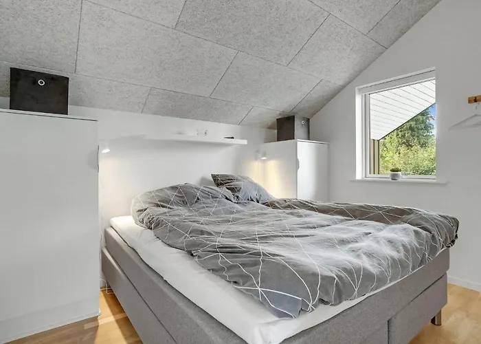 Hébergement de vacances 3 Bedroom Beautiful In